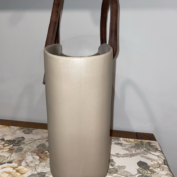 NWOT Sobo Waterproof, Portable, Durable Tote - Picture 2 of 4